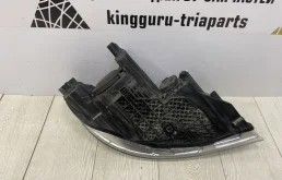 Фары для Skoda Octavia 2004 года на фотографиях