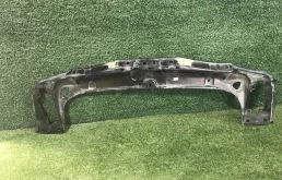 Панель радиатора (телевизор) для BMW 1er 2014 года на фотографиях