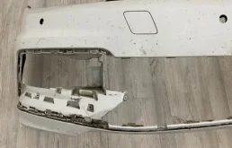 Бампер для Volkswagen Passat 2020 года на фотографиях