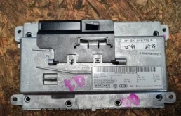 Монитор приборной панели для Audi A4 2011 года на фотографиях