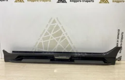 Накладка порога левая для Hyundai ix35 2010 года на фотографиях