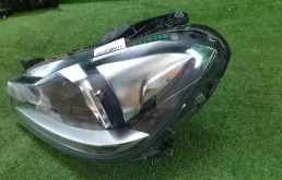 Крышка форсунки фароомывателя левая для Mercedes-Benz C class на фотографиях