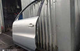 Дверь передняя левая для Volkswagen Tiguan 2007 года на фотографиях