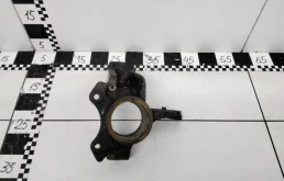 Кулак поворотный левый для Volkswagen Polo 2013 года на фотографиях