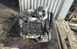 Двигатель для Audi A6 2000 года на фотографиях