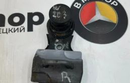 Замок капота левый для Mercedes-Benz M class 2006 года на фотографиях