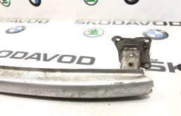 Усилитель заднего бампера для Skoda Octavia 2009 года на фотографиях