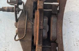 Суппорт передний левый для Audi A6 на фотографиях