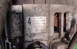 Генератор для Nissan X-Trail 2003 года на фотографиях