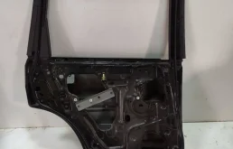 Дверь передняя правая для Nissan X-Trail 2006 года на фотографиях