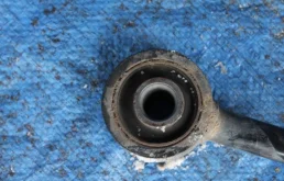 Стойка стабилизатора задняя для Nissan Murano 2009 года на фотографиях