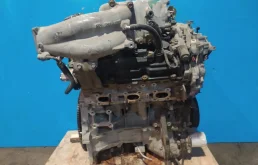 Двигатель без навесного для Nissan Teana 2004 года на фотографиях