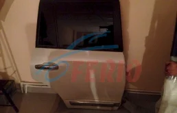 Дверь задняя правая для Toyota Land Cruiser 2011 года на фотографиях