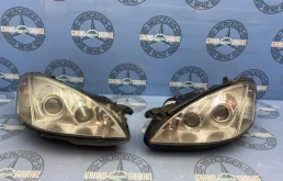 Фара ксенон левая для Mercedes-Benz S class 2008 года на фотографиях