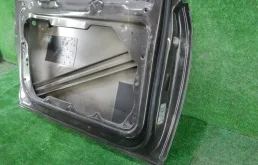 Дверь передняя левая для Volkswagen Passat 2010 года на фотографиях