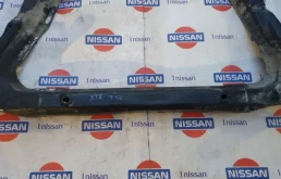 Подрамник двигателя для Nissan X-Trail 2017 года на фотографиях