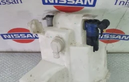 Бачок омывателя для Nissan X-Trail 2022 года на фотографиях