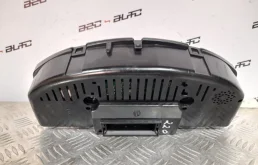 Приборная панель для Volkswagen Passat 2009 года на фотографиях