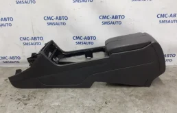 Подлокотник передний левый для Volkswagen Touareg на фотографиях