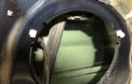 Дверь передняя правая для Suzuki SX4 2008 года на фотографиях