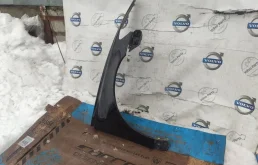 Крылья для Volvo S40 2012 года на фотографиях