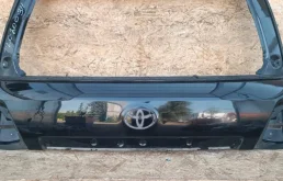 Крышка багажника для Toyota Land Cruiser 2012 года на фотографиях