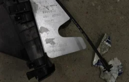 Замок двери задней правой для Volvo S40 2008 года на фотографиях