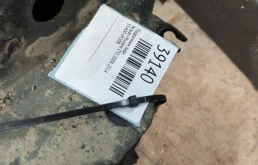 Подрамник двигателя для Nissan Murano 2002 года на фотографиях