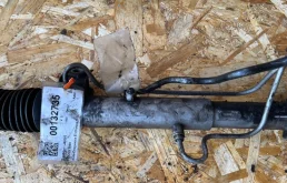 Рулевая рейка для Ford Focus 2000 года на фотографиях