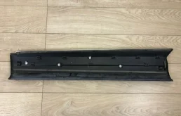 Накладка двери багажника для Volkswagen Tiguan 2009 года на фотографиях