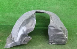 Подкрылок передний левый для Toyota RAV4 2013 года на фотографиях