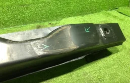 Усилитель заднего бампера для Volkswagen Tiguan 2009 года на фотографиях