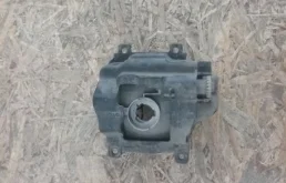 Противотуманка (ПТФ) передняя левая для Toyota Land Cruiser 2014 года на фотографиях