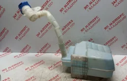 Бачок стеклоомывателя передний для Volkswagen Tiguan 2015 года на фотографиях