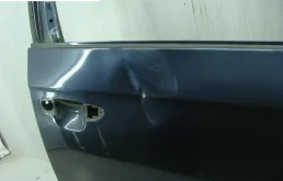 Дверь передняя правая для Volkswagen Passat 2011 года на фотографиях