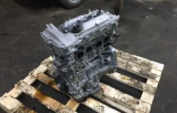 Двигатель без навесного для Toyota Camry 2014 года на фотографиях