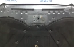 Капот для Audi Q5 2008 года на фотографиях