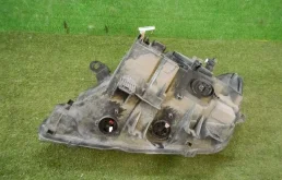 Фара ксенон правая для BMW X3 2010 года на фотографиях