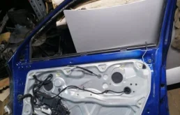 Двери для Volkswagen Passat 2002 года на фотографиях