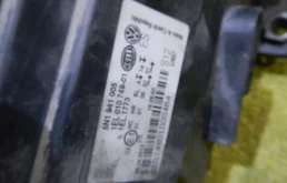 Фары для Volkswagen Tiguan 2010 года на фотографиях