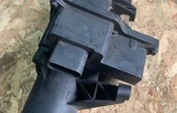 Дроссельная заслонка для Volkswagen Passat 2014 года на фотографиях