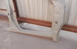 Боковина кузова правая для Nissan Almera на фотографиях