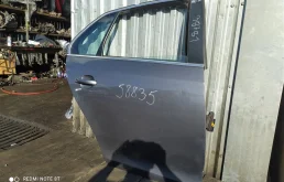 Дверь задняя правая для Volkswagen Jetta 2007 года на фотографиях