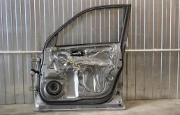 Дверь задняя правая для Suzuki Grand Vitara 2016 года на фотографиях