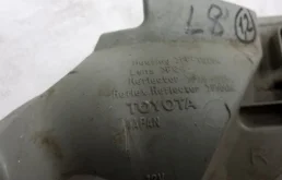 Заглушка ПТФ передняя правая для Lexus RX 2010 года на фотографиях