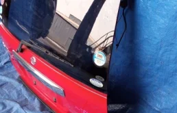 Крышка багажника для Nissan X-Trail 2000 года на фотографиях