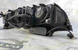 Фара левая для Volvo S80 2005 года на фотографиях