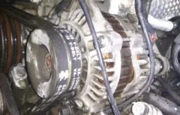 Двигатель без навесного для Mazda MPV 1998 года на фотографиях