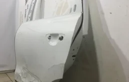 Дверь задняя левая для Volkswagen Touareg 2017 года на фотографиях