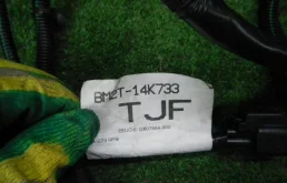 Уплотнитель передней правой двери для Ford Transit 2013 года на фотографиях